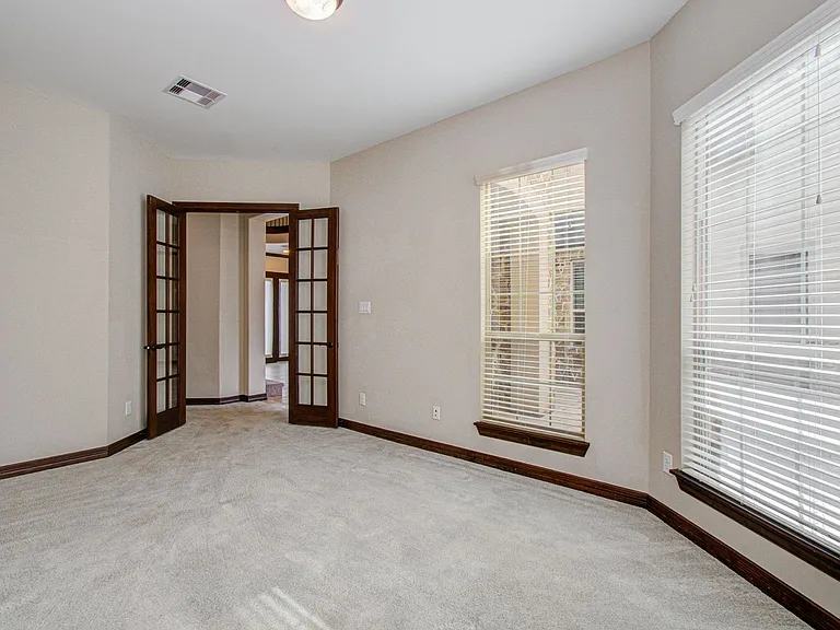 5711 Avon Landing Ln — Photo 9