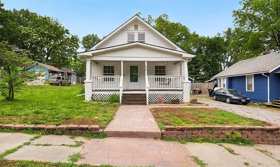 1st image of 614 E Kansas Ave