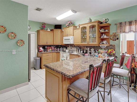 5th image of 16651 NW 89th Pl