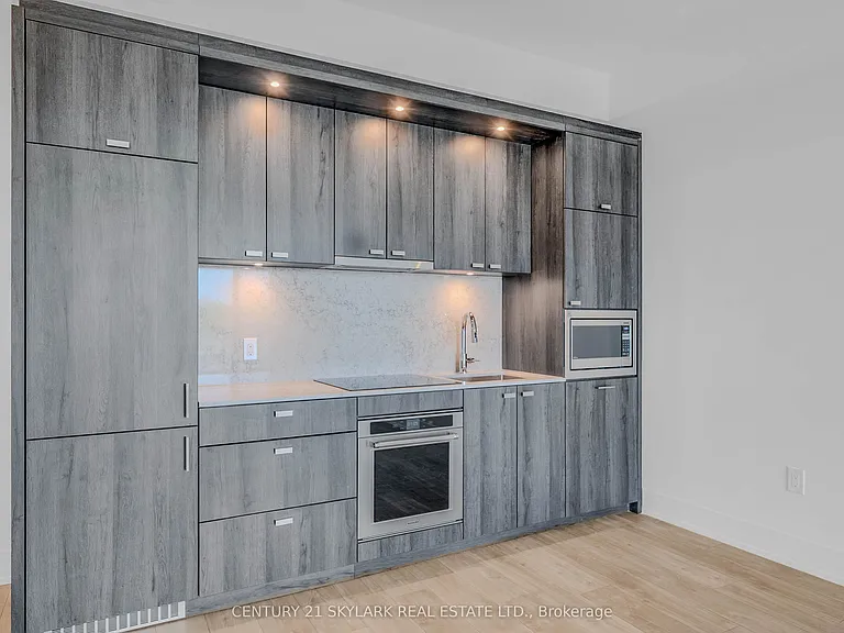 858 Dupont St #713 — Photo 9