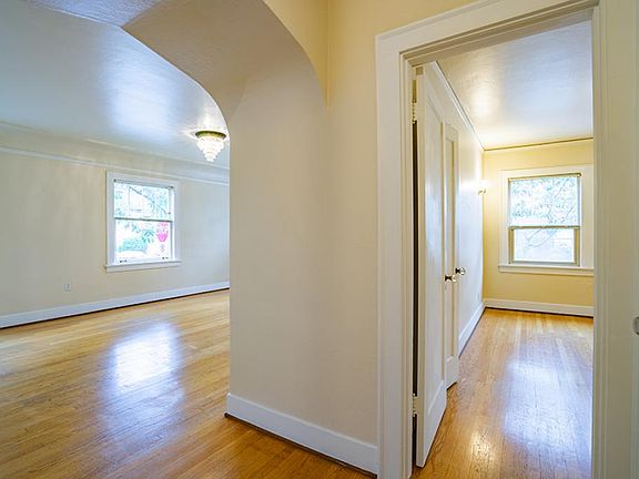 Parkhurst Apartments