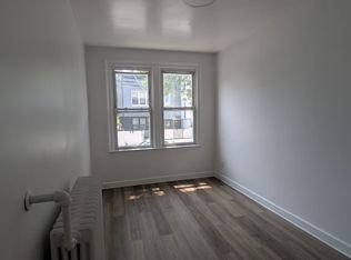 94 Woodlawn Ave APT 1, Jersey City, NJ 07305