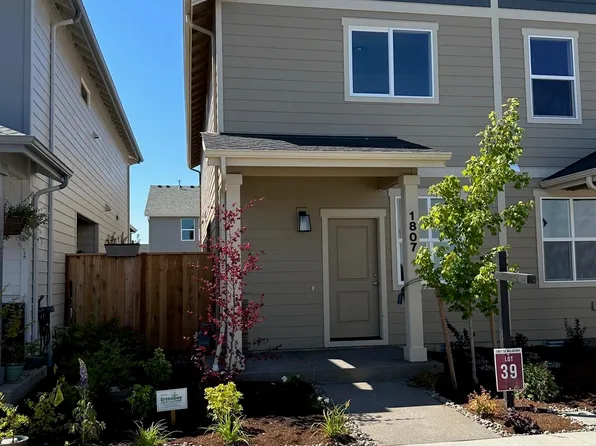 1807 SE Mulberry Ave, Dallas, OR 97338