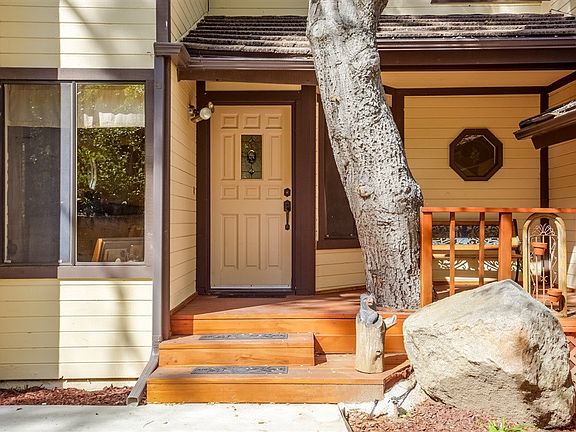 2nd image of 9816 Dogwood Ln