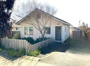 543 Spruce St, Brookings, OR 97415