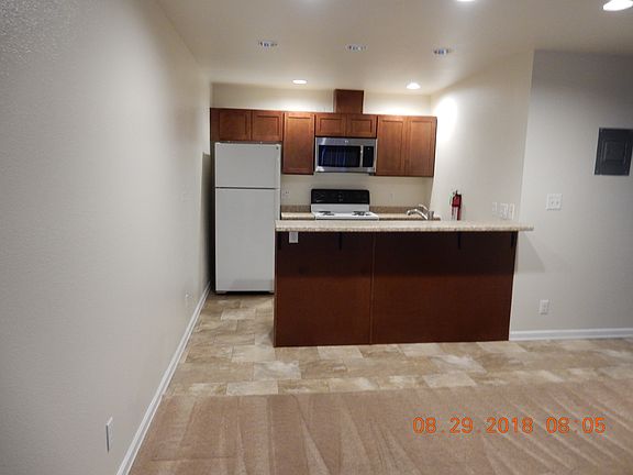 2nd image of 524 E 11th Ave #1B-1Ba-725Sqft