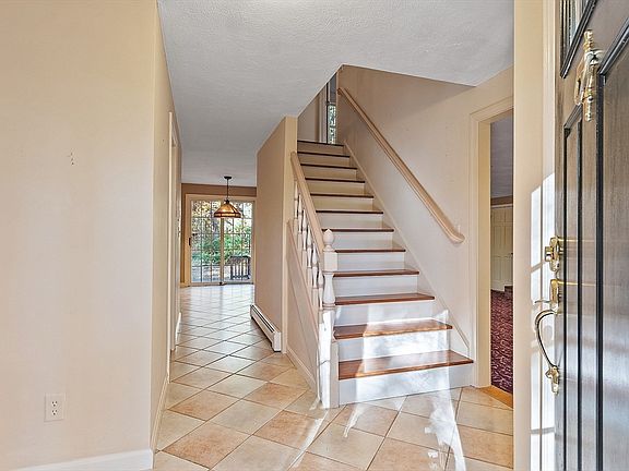 3rd image of 551 Sudbury St