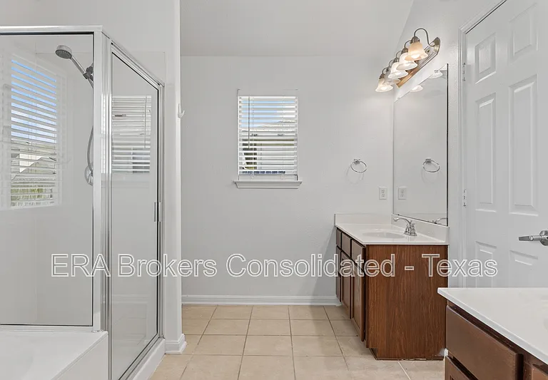 7703 Brisbane Bnd — Photo 25