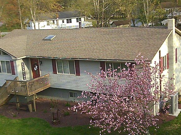 2nd image of 25 Heather Ln