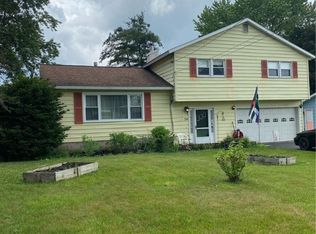 30 Arden Crest Rd, Liverpool, NY 13090
