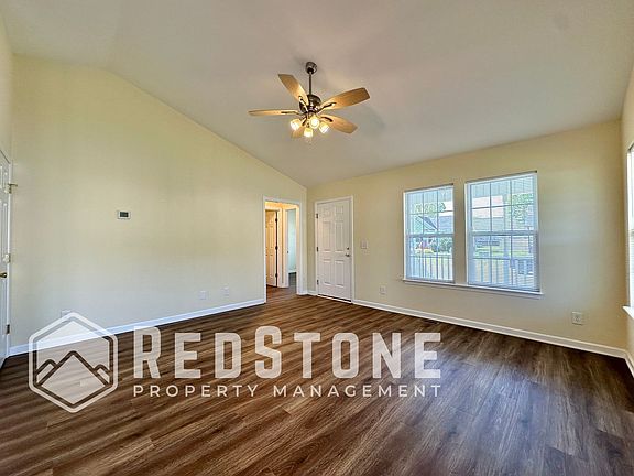 5th image of 812 Jennings Berry Dr