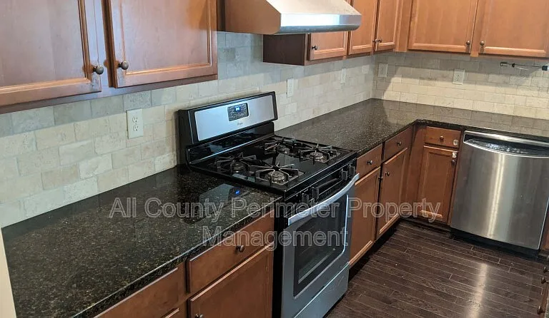 3535 Fallen Oak Ln — Photo 10