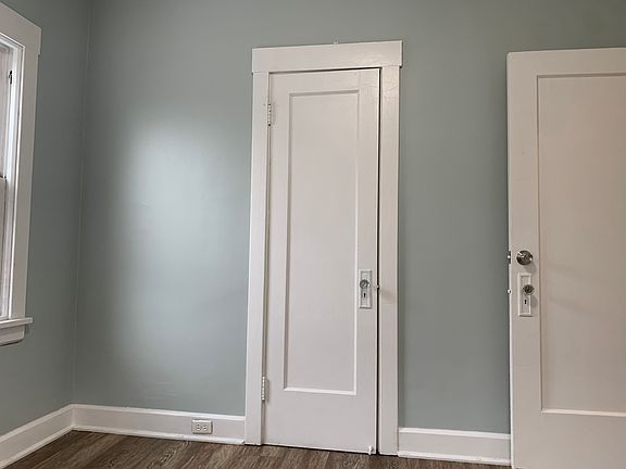 3rd image of 10416 Almira Ave #2