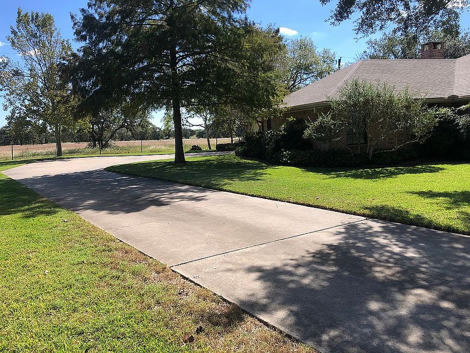2nd image of 108 Raska Dr