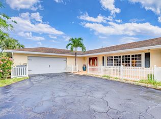 86 W Coconut Dr, Lake Worth, FL 33467