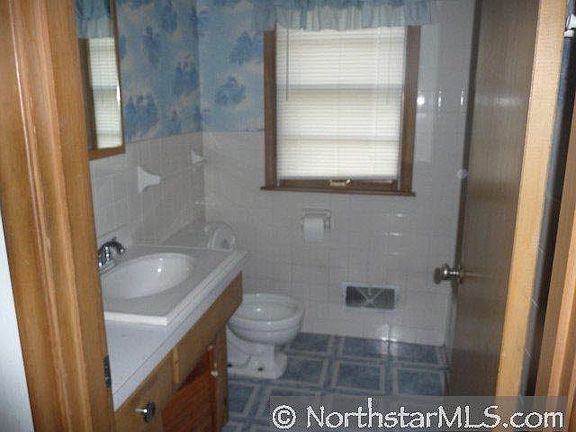 5th image of 128 Bellwood Avenue