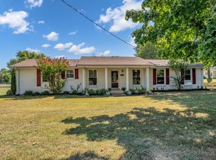 411 Walton Ferry Rd, Hendersonville, TN 37075