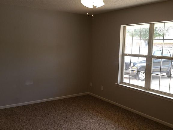 5th image of 1525 Trigg Ln APT 502