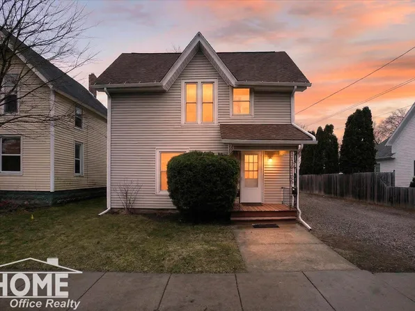 218 S Oak St, Owosso, MI 48867