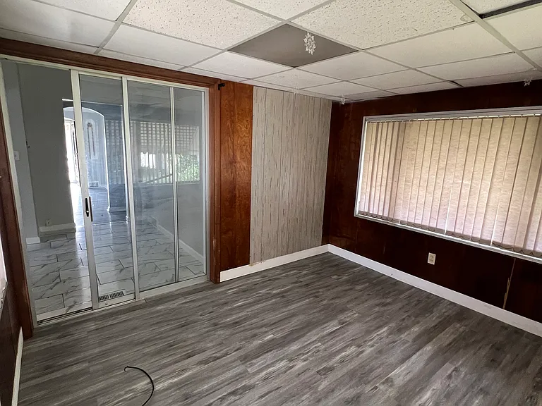 11915 E Granger Rd — Photo 11