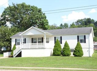 1608 4th Ave, Ford City, PA 16226