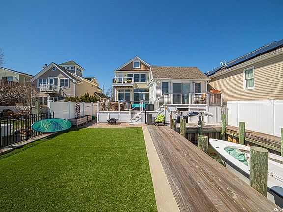 2nd image of 619 Venetian Blvd