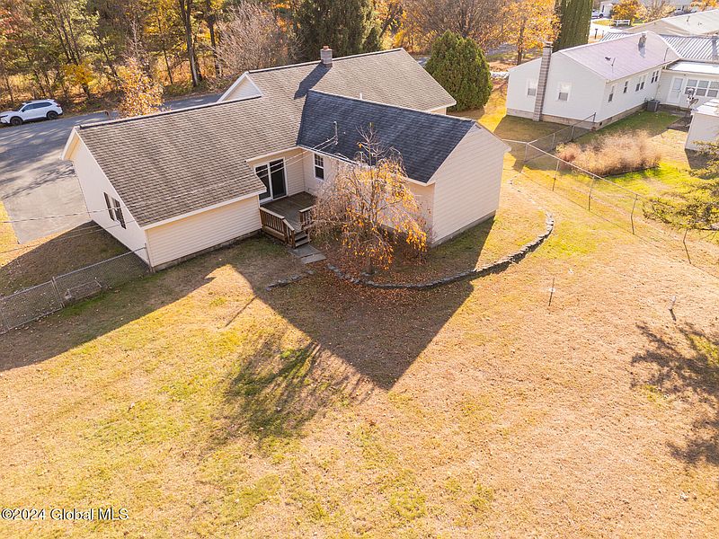 2nd image of 18 Lincoln Avenue