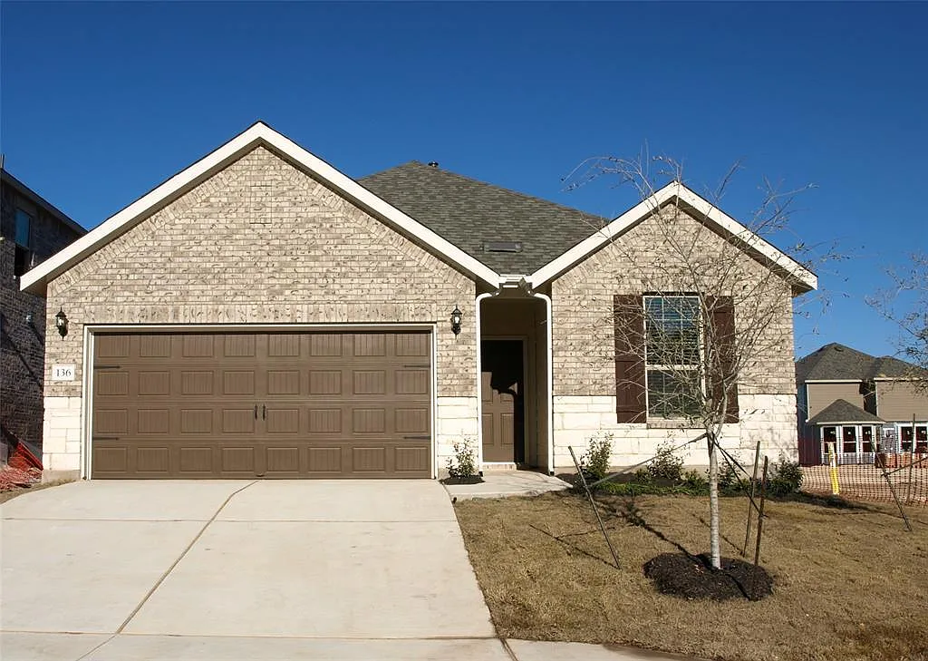 4 bed, 2.0 bath, 1846 sqft, $2,100 — Photo 1