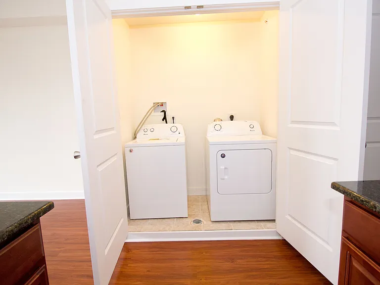 6044 Market St #3 — Photo 8
