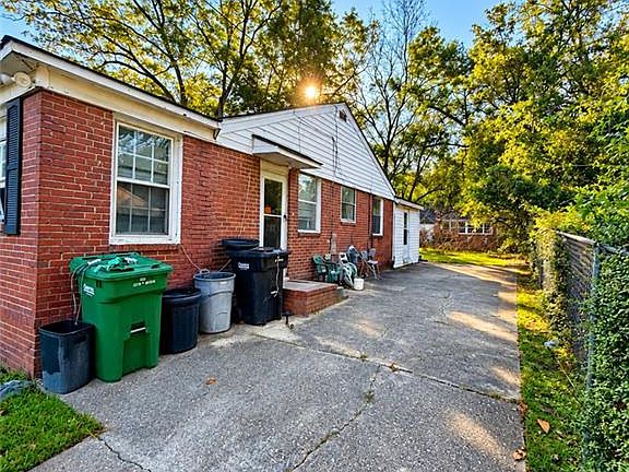5th image of 216 Kendrick Ave