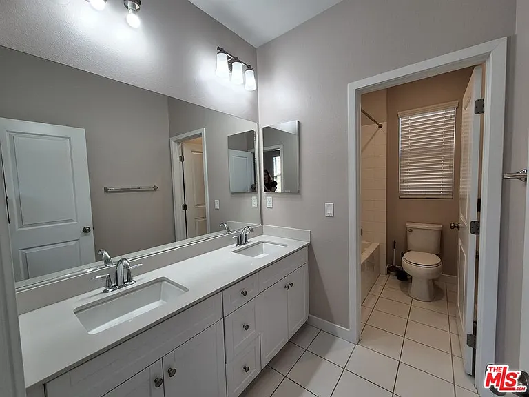 383 Silktree Ave — Photo 20