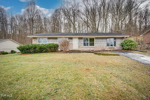 4637 Woodcliff Dr Photo 1