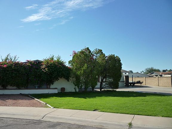 3rd image of 3609 W North Ln