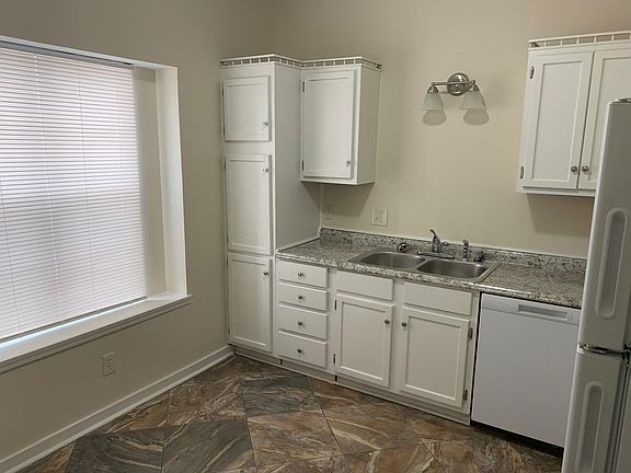 3rd image of 4267 Will O Wood Blvd