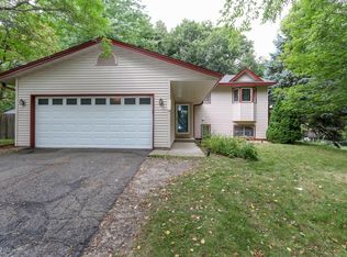 4814 Natchez Ln, Savage, MN 55378