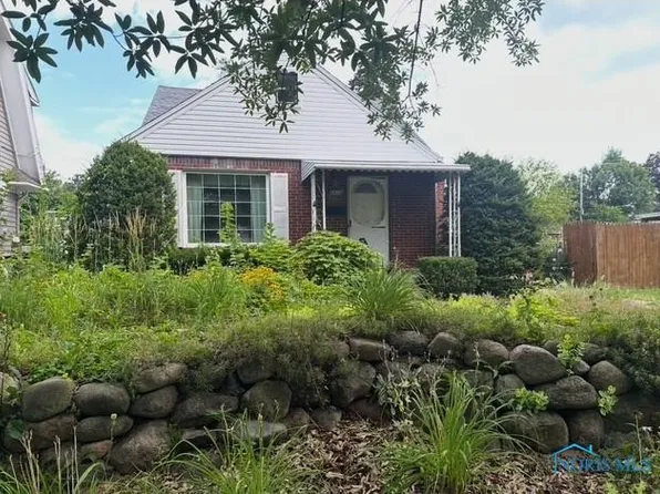2414 Georgetown Ave, Toledo, OH 43613