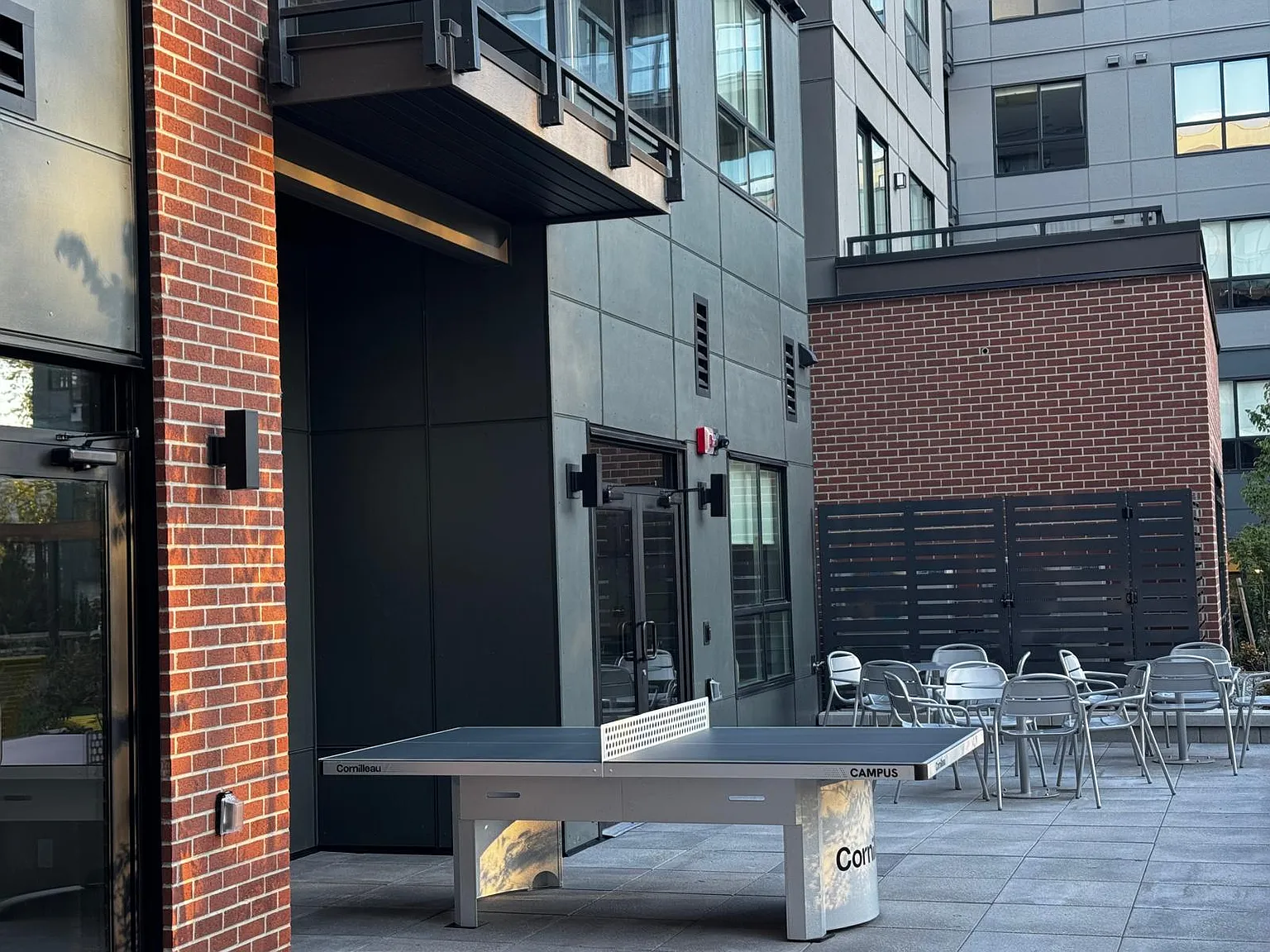 1 bed, 622 sqft, $2,100 — Photo 3