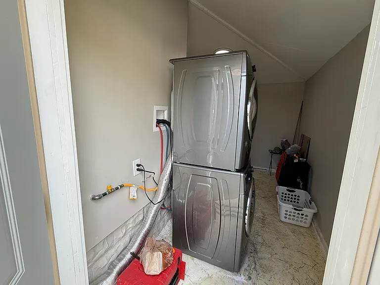 208 W Nippersink Rd — Photo 29
