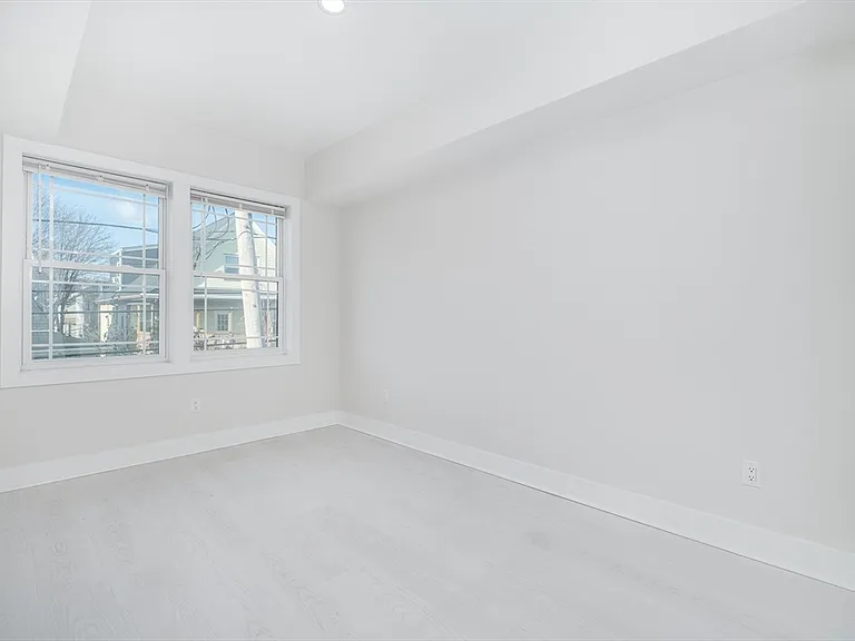 1540 N Shore Rd #101 — Photo 11