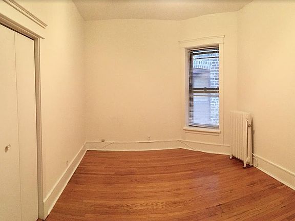 5th image of 5700 N Winthrop Ave APT 1