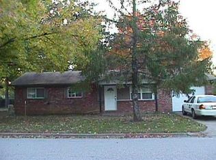908 N 13th Pl, Rogers, AR 72756