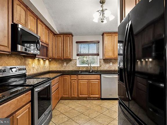 4th image of 13619 Rush Dr
