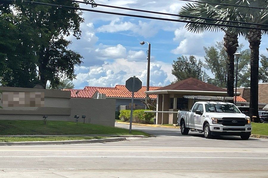 2nd image of 2590 W 60th Pl