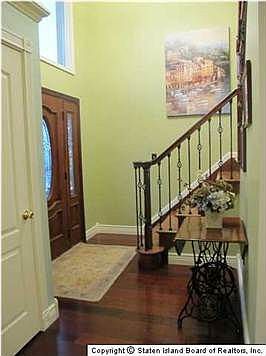 5th image of 26 Samantha Ln