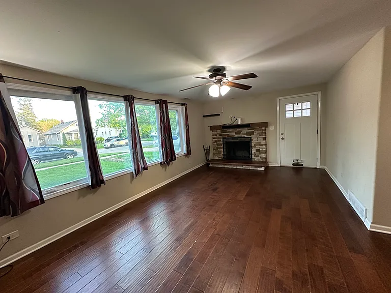 409 S Commonwealth Ave — Photo 3