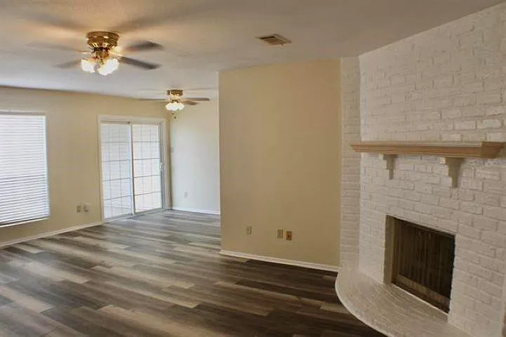 8690 Manion Dr — Photo 13