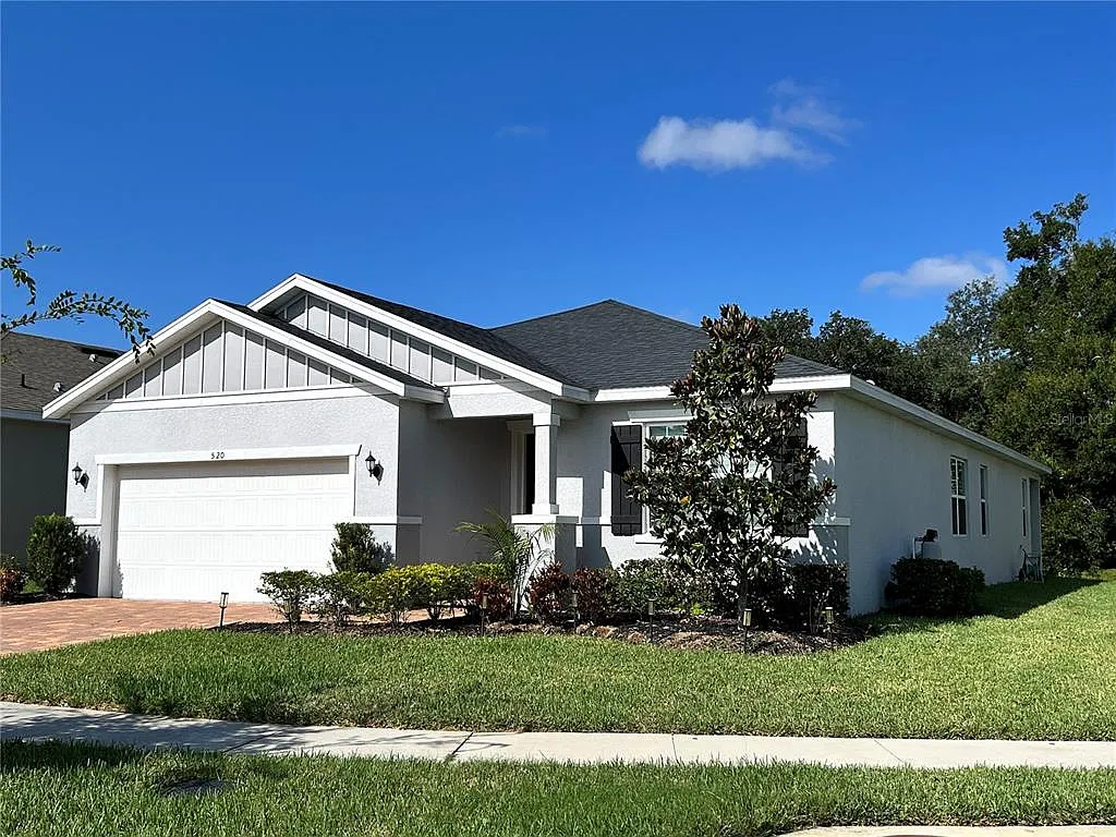 4 bed, 3.0 bath, 2328 sqft, $2,700 — Photo 3