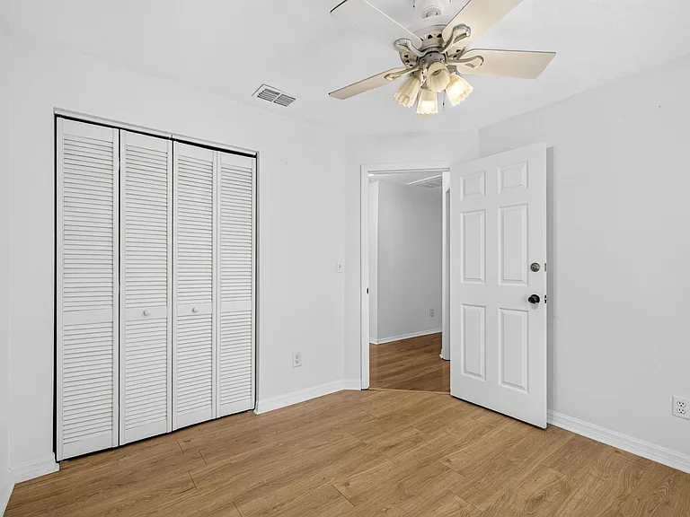 3105 Saint Clair Ave — Photo 24