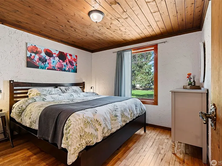 620 Clarke Rd — Photo 14