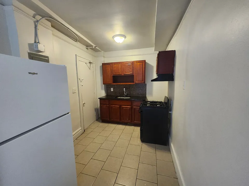 22 N Harrison St #95E